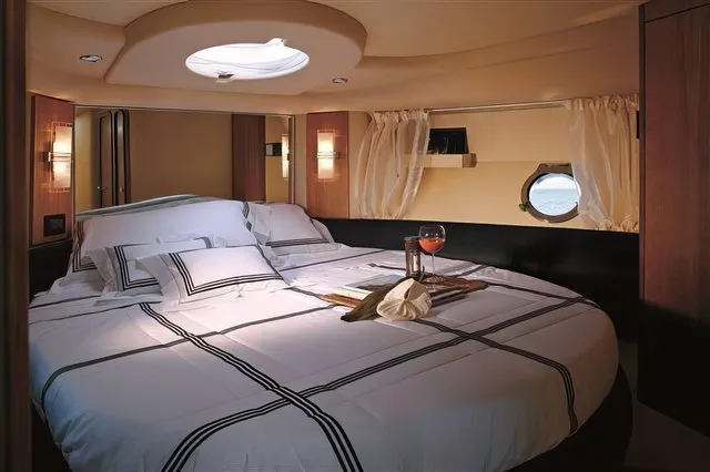 AZIMUT 38 - Image 13