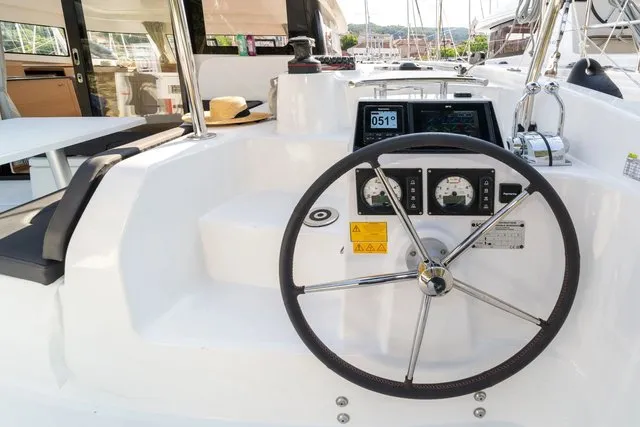 FIRST GLIMPSE - Image 10