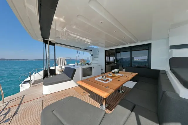 CHAMPAGNE PLEASE - Image 15