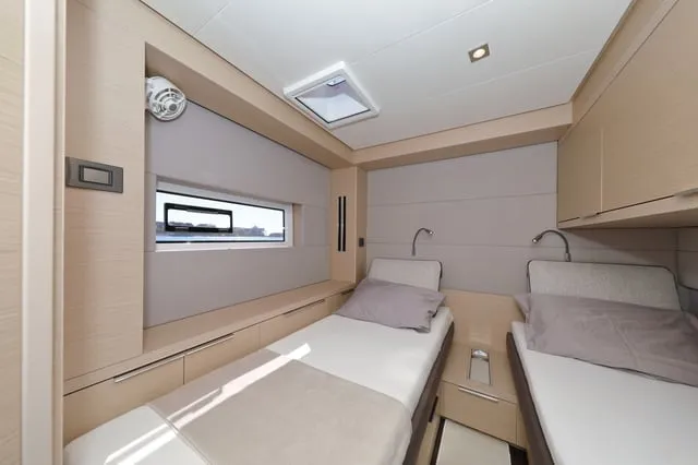 CHAMPAGNE PLEASE - Image 34