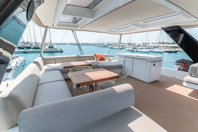 NEW LAGOON SIXTY 5 - Image 12