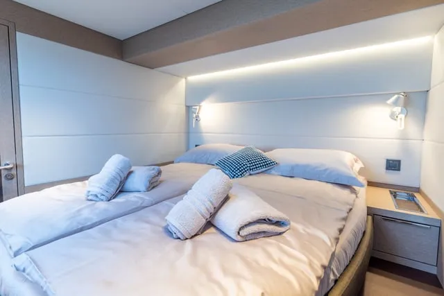 NEW LAGOON SIXTY 5 - Image 20