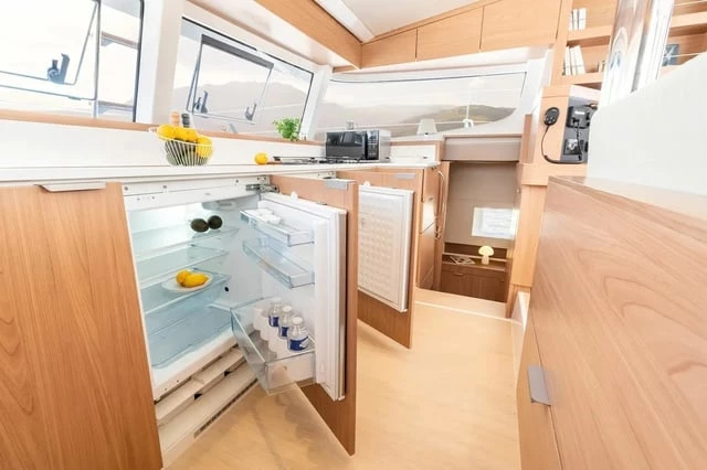 FILIPPOS III - Image 9