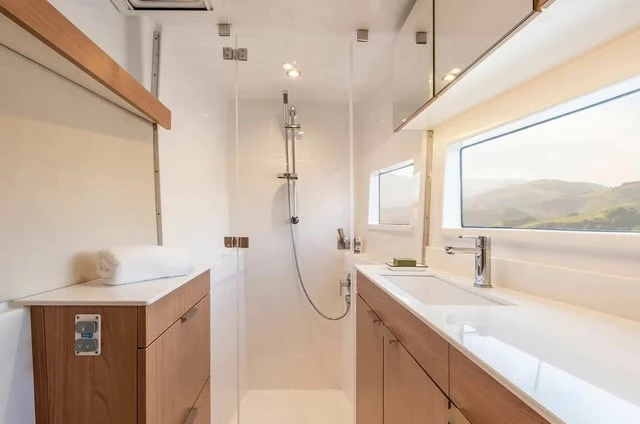 FILIPPOS III - Image 12