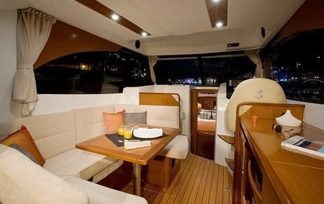 ANTARES 32 FLY - Image 5