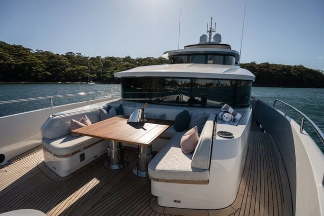 BELLE - Image 20